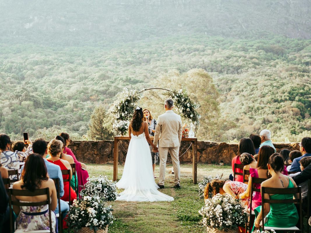 Dress code para casamentos: o guia essencial da temporada