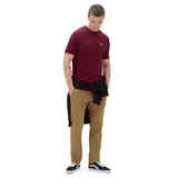 T-shirt com logótipo no peito, do lado esquerdo Vans