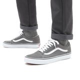 Ténis Old Skool Vans Cinzento