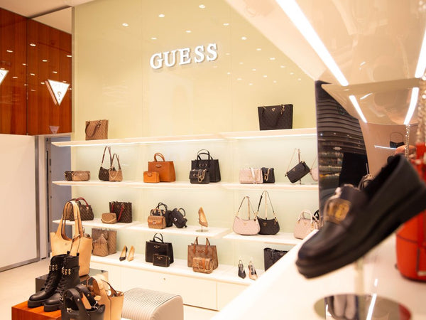 GUESS Acessórios Colombo reabre com mais espaço e nova imagem