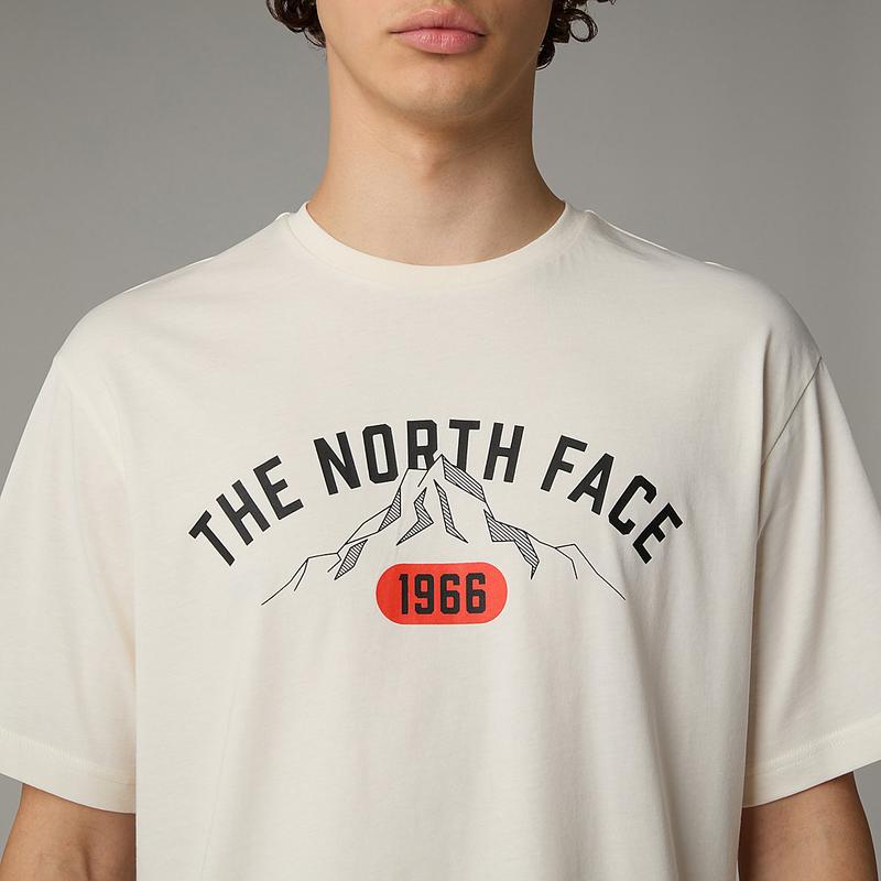 T-shirt com gráfico Varsity para homem The North Face