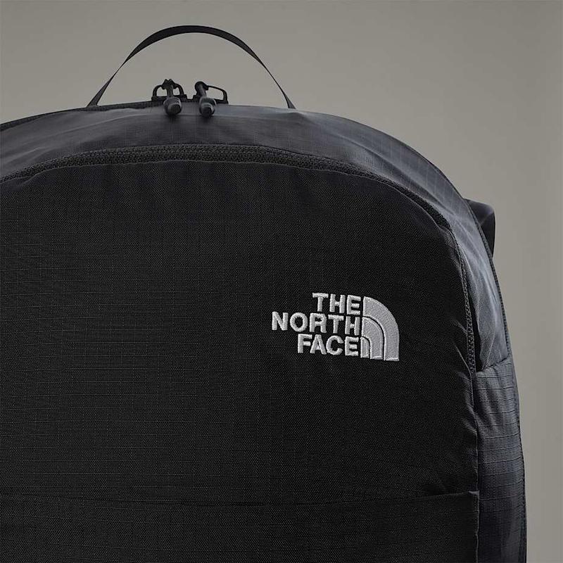 Basin 18L The North Face