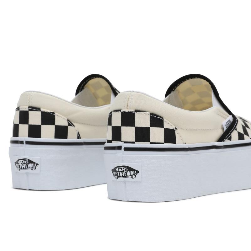 Ténis Classic Slip-On Stackform Vans Preto